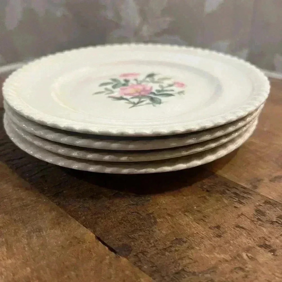 Vintage Sovereign Potters Set of 4 “Wild  Rose” Plates - Picture 2 of 5